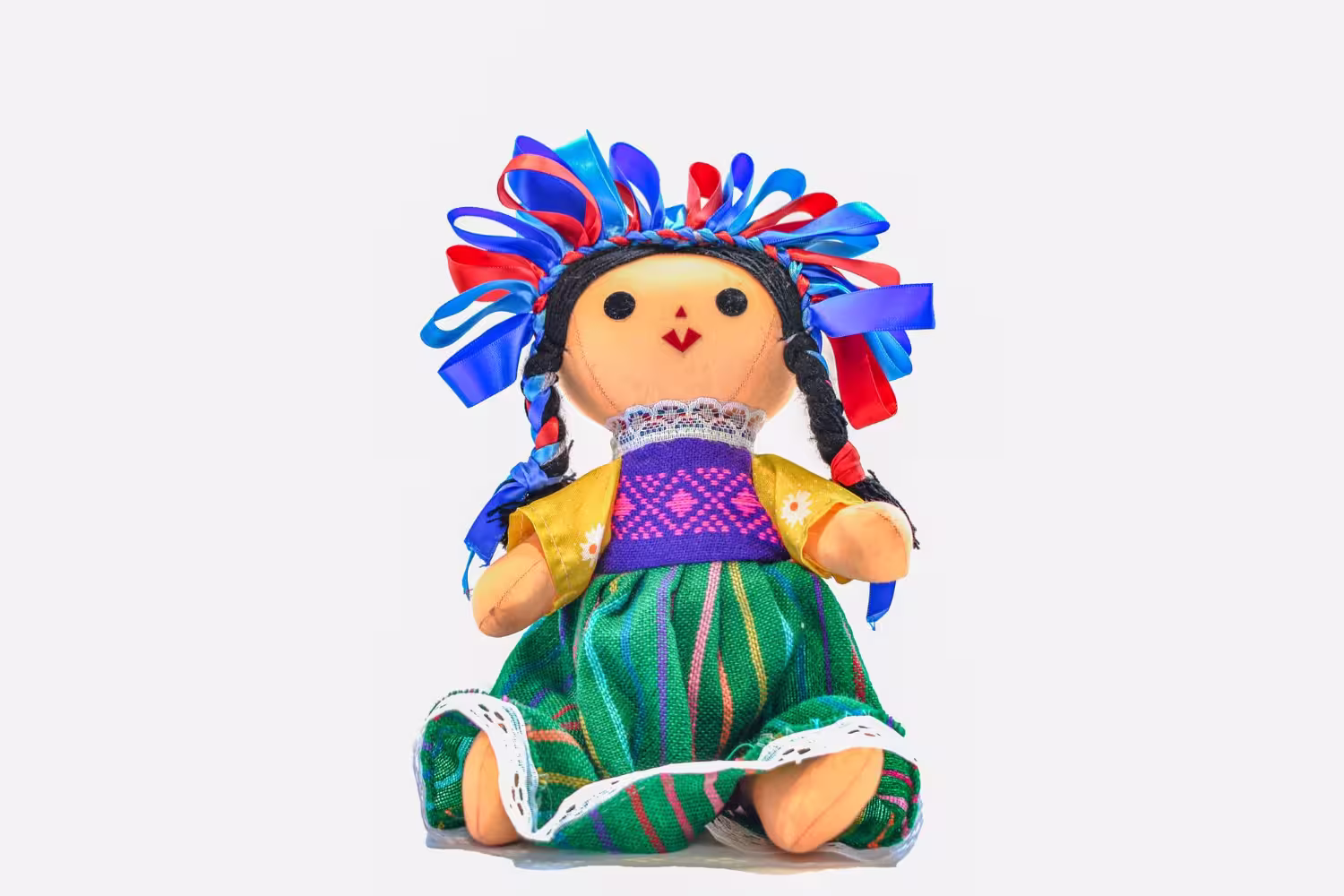 Muñeca Artesanal La Lele de Amealco de Bonfil Traje Típico y Listones de Colores. Muñeca artesanal La Lele de Amealco de Bonfil con traje tradicional y listones de colores.