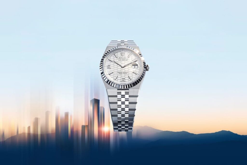Imagen de campaña Rolex Land-Dweller 2025 con enfoque en diseño contemporáneo.