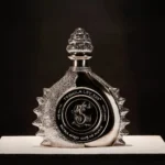 Botella de Tequila Ley .925 Diamante Cristalino con diseño de lujo en cristal tallado